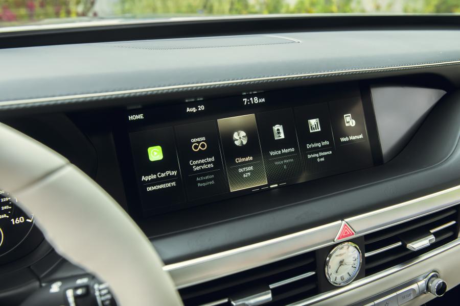 Детали интерьера Genesis G90 2019 года  (NA) (фото 41 из 48)